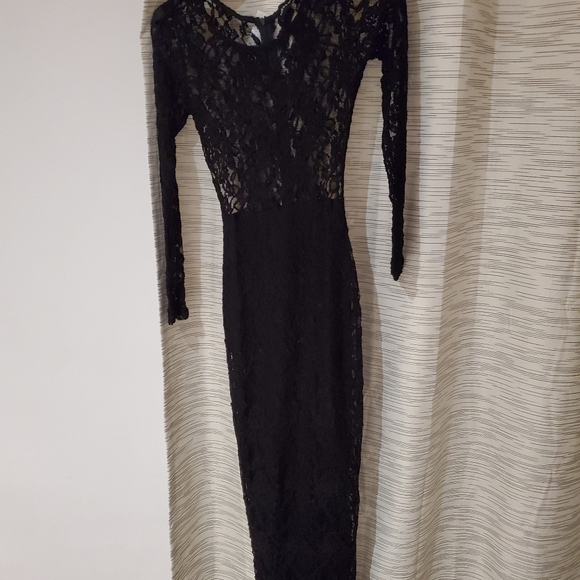 Dress - Picture 3 of 3